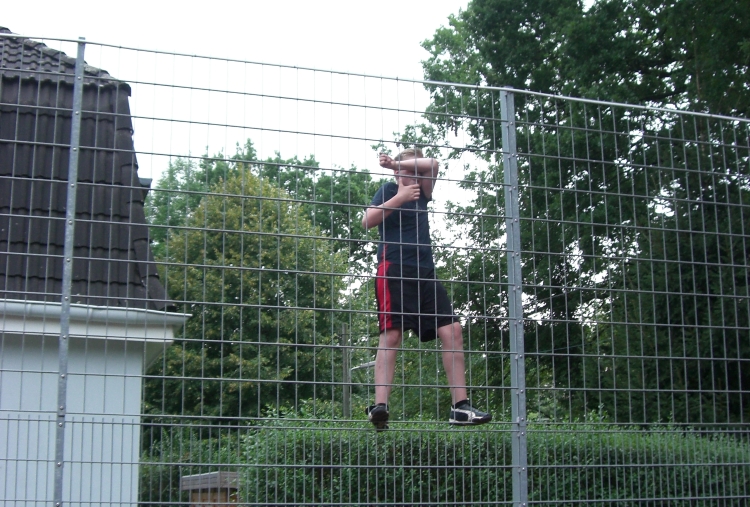 Du betrachtest gerade Wir haben einen eigenen Bolzplatz
