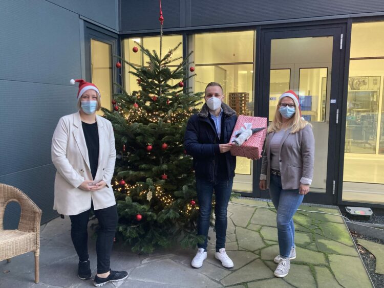 Mehr über den Artikel erfahren Weihnachten im Kinderheim Lievenstrasse