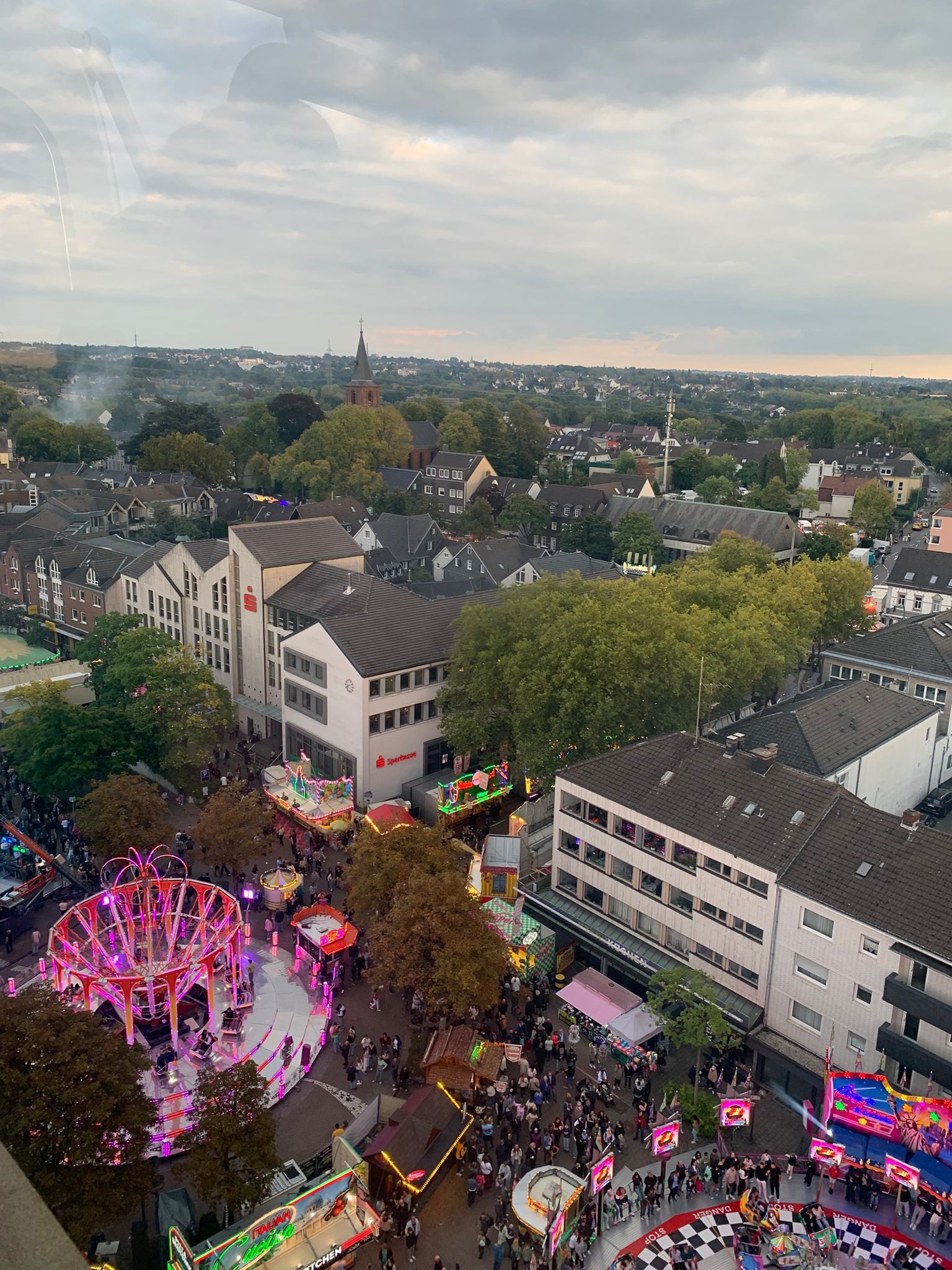 Du betrachtest gerade Gestern wurde die Haaner-Kirmes unsicher gemacht :)