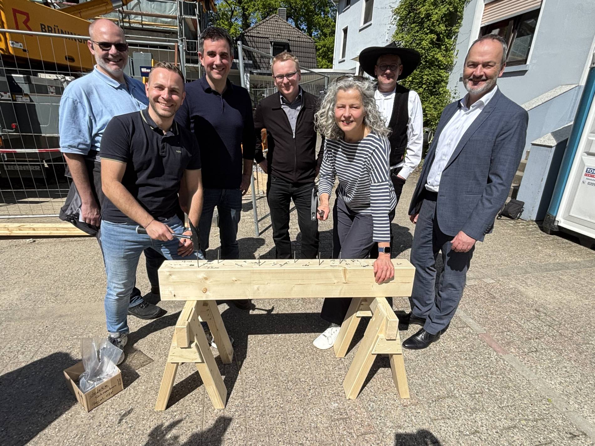 Du betrachtest gerade Richtfest im kleinen Kreis für den Erweiterungsbau 🏗️🎊🍾