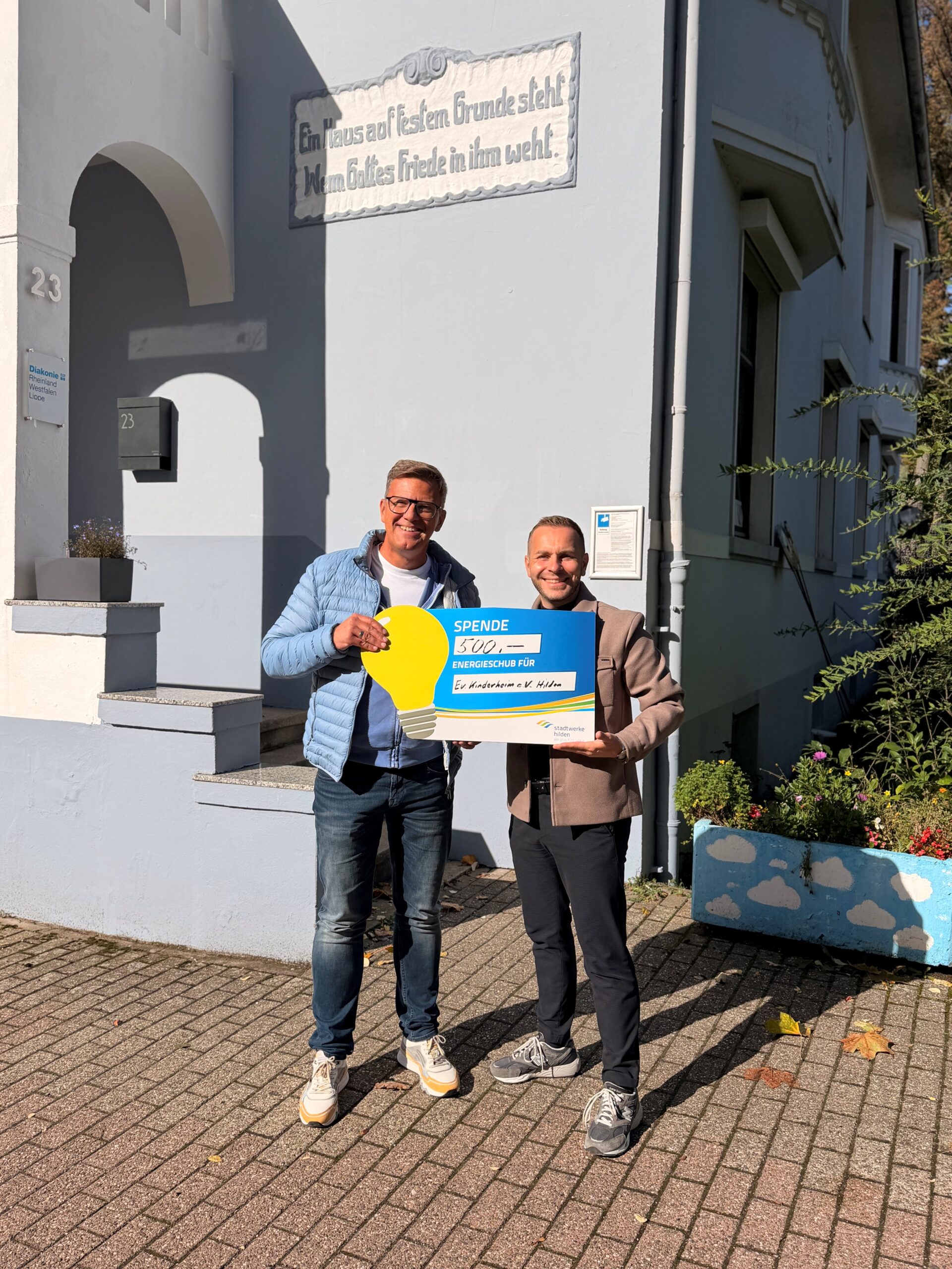 Du betrachtest gerade Spende der Stadtwerke Hilden 💡🔦